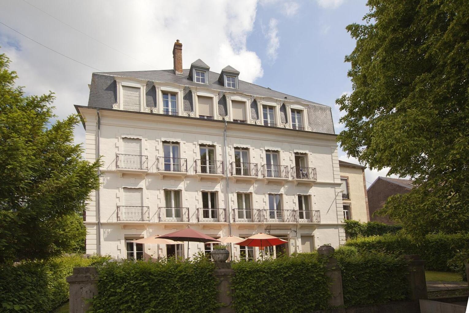 Hotels&Résidences - Les Thermes Luxeuil-les-Bains Esterno foto