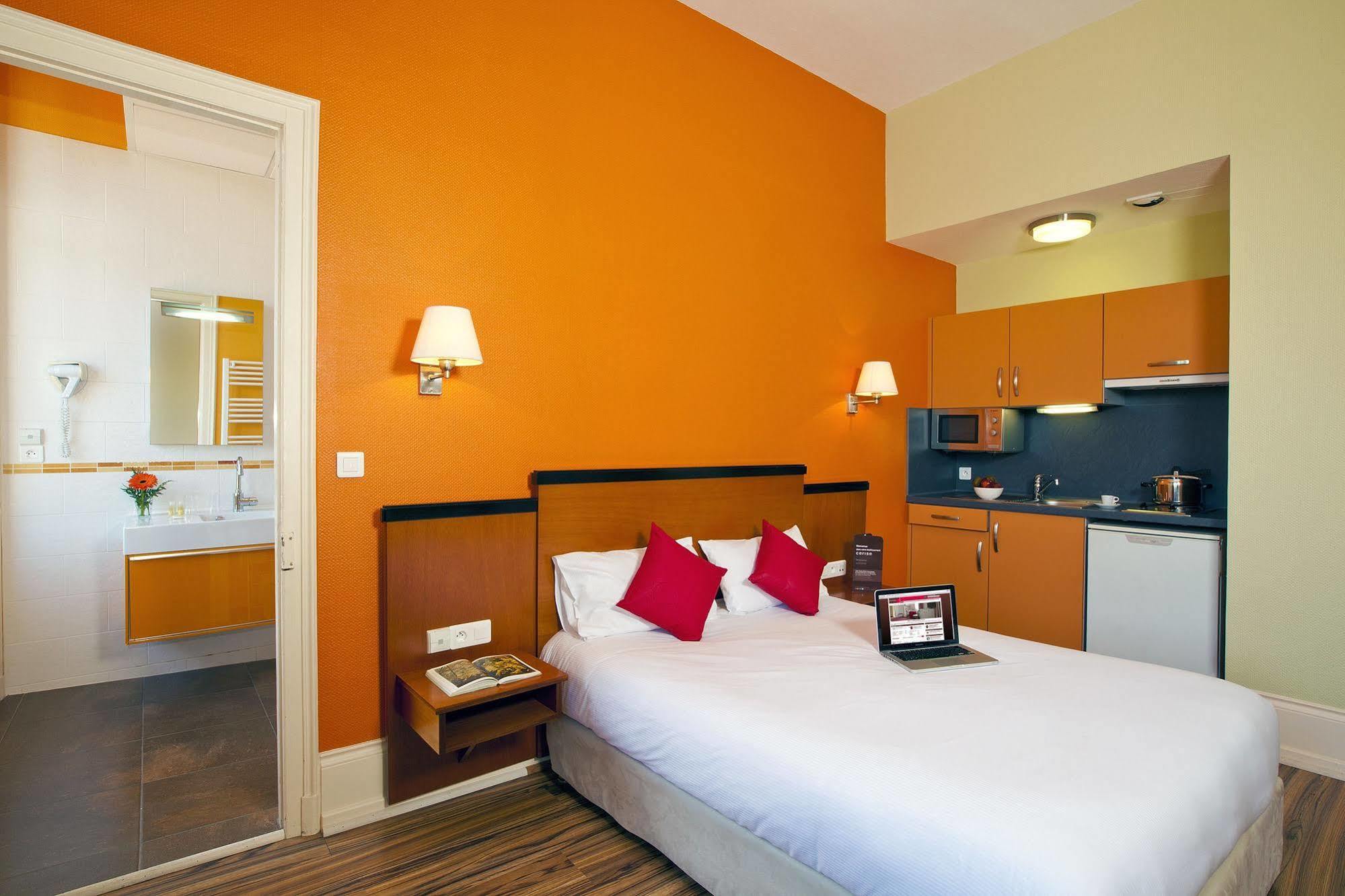 Hotels&Résidences - Les Thermes Luxeuil-les-Bains Esterno foto
